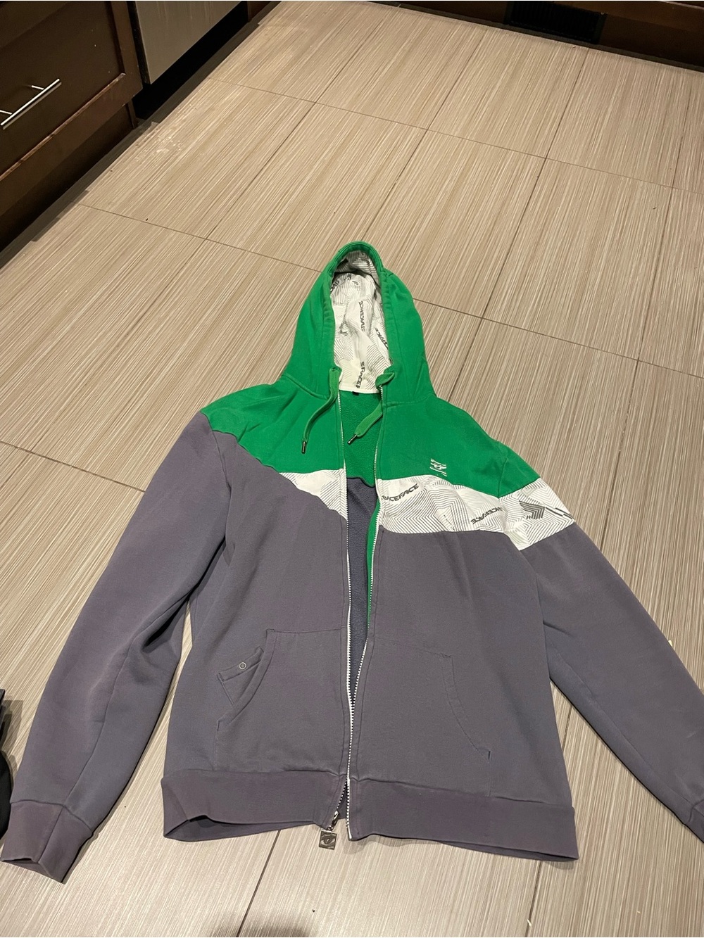 RaceFace Men’s Green & Gray Zip-Up Hooded Sweatshirt
